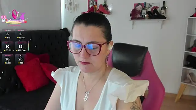 D Martii online show from September 25, 2025, 12:33 pm