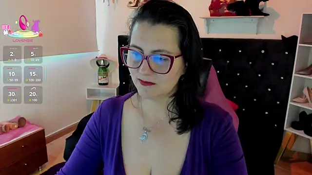 D Martii online show from September 28, 2025, 1:51 pm