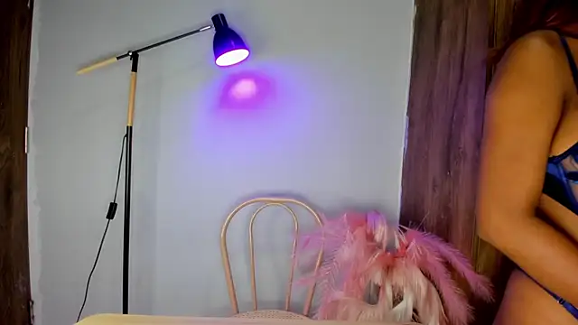 Snapshot of khate_smith chatting on February 12, 2026, 3:56 pm khate smith online show from February 12, 2026, 3:56 pm