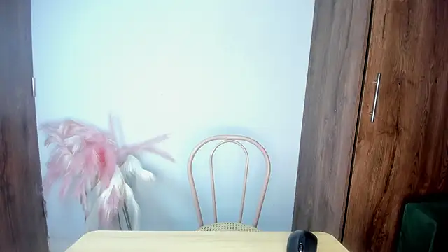 Snapshot of khate_smith chatting on September 29, 2025, 3:39 pm khate smith online show from September 29, 2025, 3:39 pm