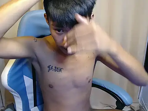 Snapshot of urasianjason chatting on September 19, 2025, 1:48 pm urasianjason online show from September 19, 2025, 1:48 pm