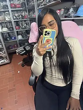 Snapshot of GiaDuque chatting on February 25, 2026, 12:49 pm GiaDuque online show from February 25, 2026, 12:49 pm