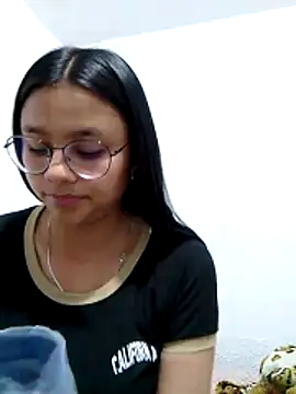 SofieLove 01 online show from March 26, 2026, 7:45 pm