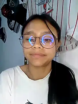 SofieLove 01 online show from March 9, 2026, 7:45 am