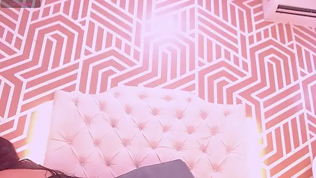 MariyaNovaki online show from November 11, 2025, 12:33 pm