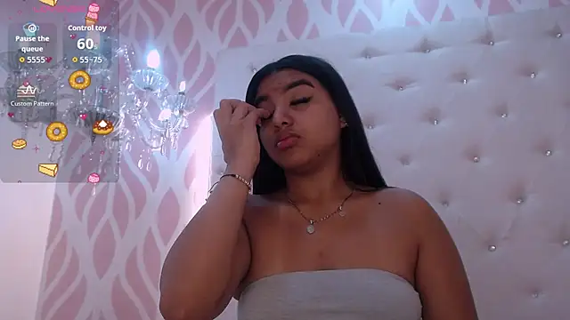 MariyaNovaki online show from October 3, 2025, 12:28 pm