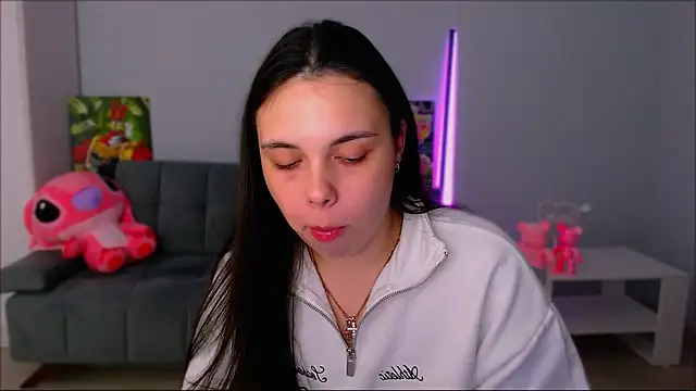 queenofthesense  online show from October 29, 2025, 5:34 pm