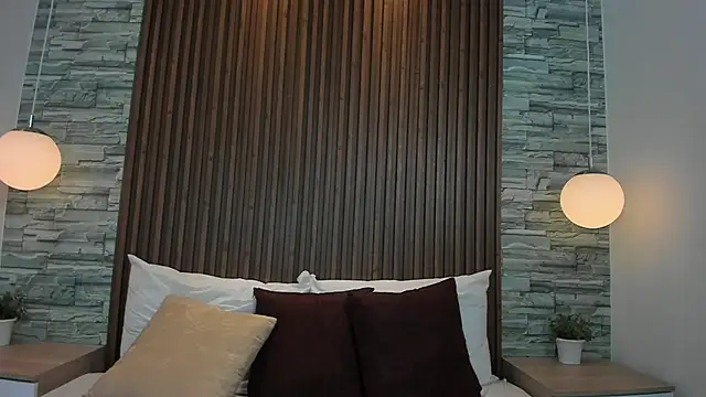 Snapshot of leilapons chatting on September 18, 2025, 5:05 pm leilapons online show from September 18, 2025, 5:05 pm