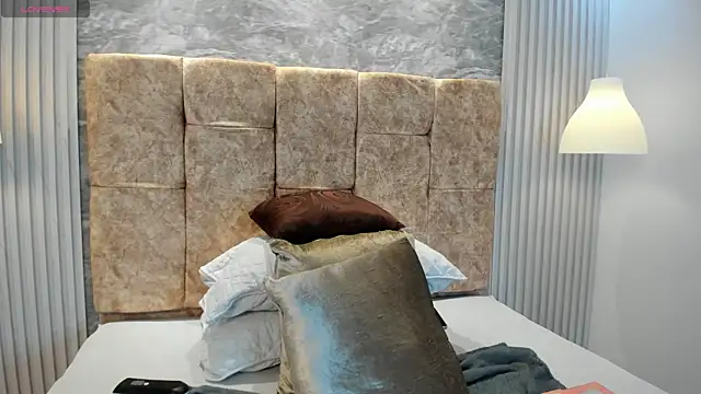 Snapshot of leilapons chatting on October 28, 2025, 4:39 pm leilapons online show from October 28, 2025, 4:39 pm