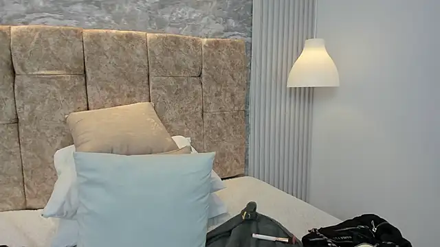 Snapshot of leilapons chatting on October 4, 2025, 5:58 pm leilapons online show from October 4, 2025, 5:58 pm