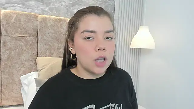 Snapshot of leilapons chatting on October 9, 2025, 4:51 pm leilapons online show from October 9, 2025, 4:51 pm