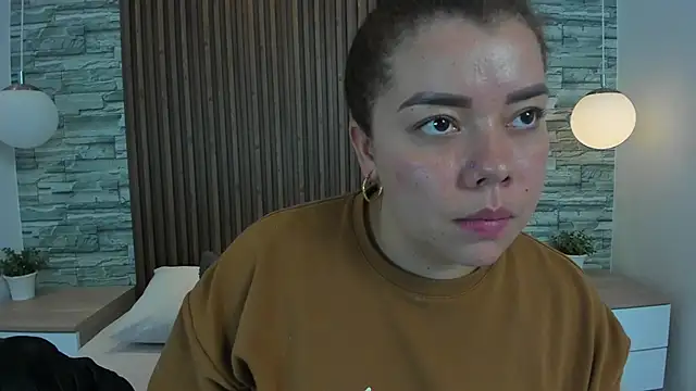 Snapshot of leilapons chatting on September 22, 2025, 5:19 pm leilapons online show from September 22, 2025, 5:19 pm