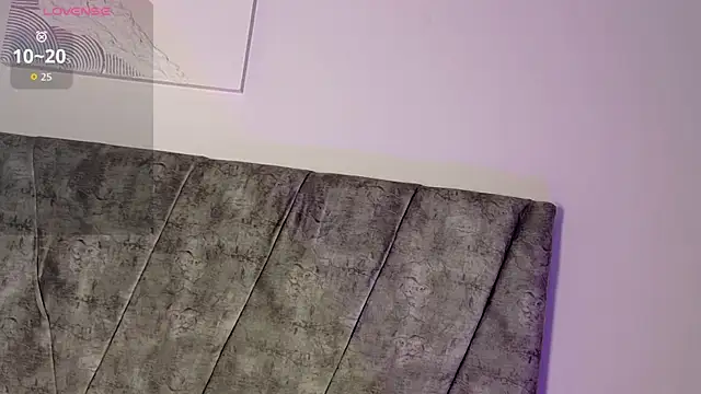 Snapshot of ValeriGallardo17 chatting on October 7, 2025, 9:27 pm ValeriGallardo17 online show from October 7, 2025, 9:27 pm