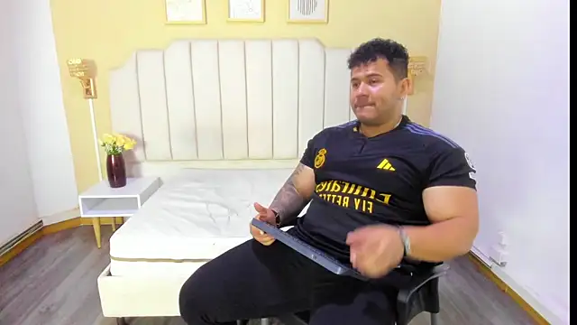 michael hill1 online show from October 4, 2025, 1:12 pm