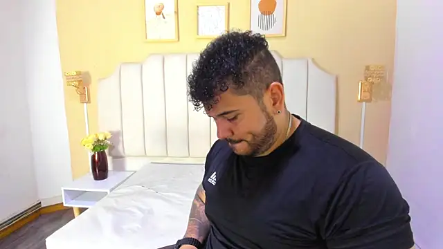 michael hill1 online show from November 6, 2025, 7:51 pm