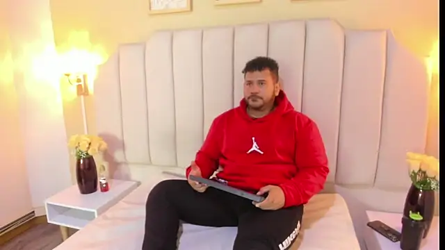 michael hill1 online show from October 3, 2025, 1:45 pm