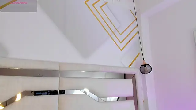 mariana jhones  online show from October 17, 2025, 12:51 pm