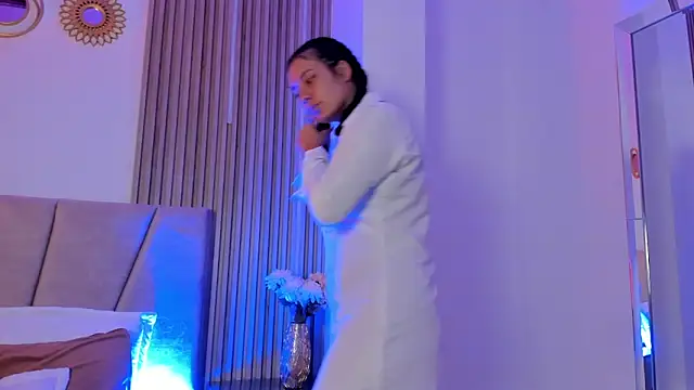 Snapshot of Rachell_Jamess chatting on October 31, 2025, 3:47 am Rachell Jamess online show from October 31, 2025, 3:47 am