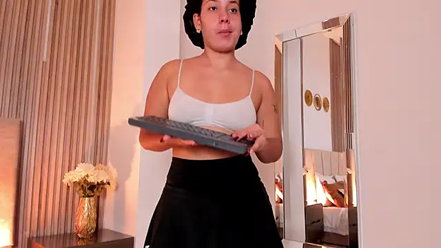 Snapshot of Rachell_Jamess chatting on October 2, 2025, 2:37 am Rachell Jamess online show from October 2, 2025, 2:37 am