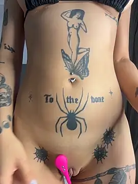 Snapshot of Sasha-Bloom chatting on February 18, 2026, 6:04 pm Sasha-Bloom online show from February 18, 2026, 6:04 pm