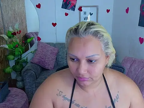 laleska montenegro online show from January 11, 2026, 1:56 am