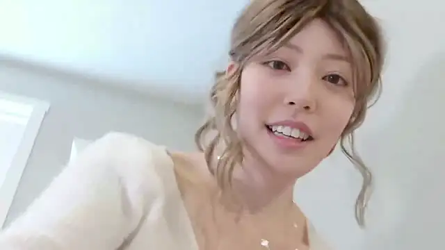 Nana with online show from April 18, 2026, 8:09 pm