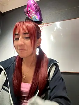 Snapshot of JuliethaDemon_ chatting on October 25, 2025, 2:11 am JuliethaDemon  online show from October 25, 2025, 2:11 am