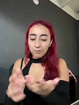 Snapshot of JuliethaDemon_ chatting on February 9, 2026, 1:31 pm JuliethaDemon online show from February 9, 2026, 1:31 pm