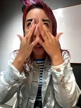 Snapshot of JuliethaDemon_ chatting on October 27, 2025, 1:12 pm JuliethaDemon  online show from October 27, 2025, 1:12 pm