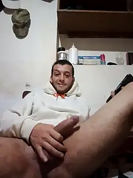 sebastiansebolla online show from June 30, 2026, 6:24 am
