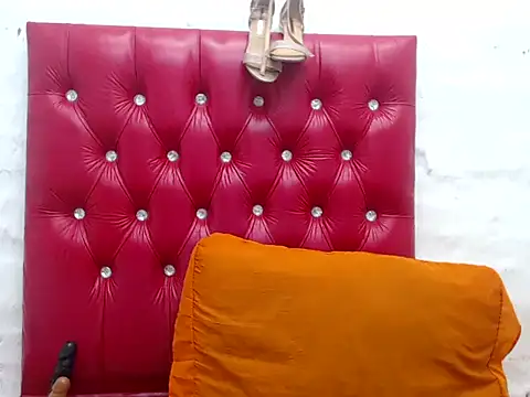 Snapshot of CASSANDRASTONE46 chatting on October 15, 2025, 2:14 pm CASSANDRASTONE46 online show from October 15, 2025, 2:14 pm