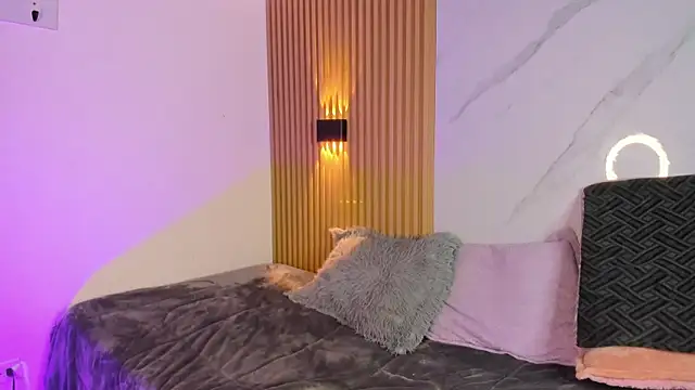 imtammy lynn  online show from April 9, 2026, 11:38 am