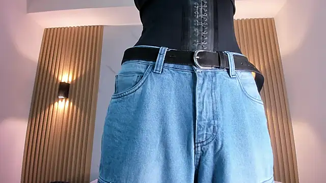 imtammy lynn  online show from September 23, 2025, 12:34 pm