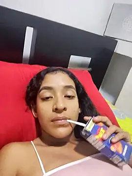 Snapshot of Amber-Sweett chatting on November 1, 2025, 2:07 am Amber-Sweett online show from November 1, 2025, 2:07 am