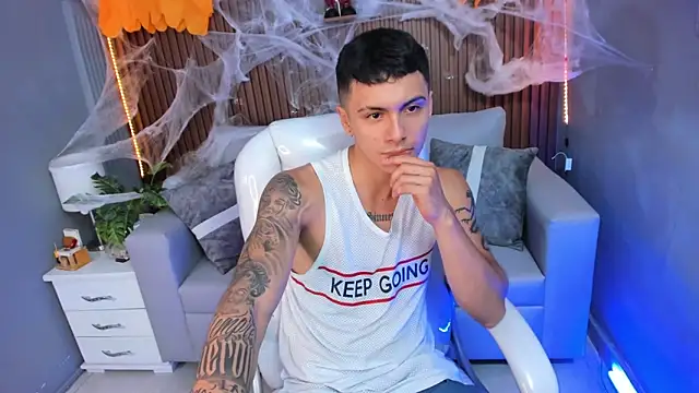 Leo santoro online show from October 21, 2025, 1:21 pm