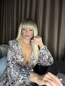 Snapshot of BOO_D chatting on October 31, 2025, 11:22 pm BOO D online show from October 31, 2025, 11:22 pm