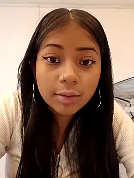 LilyCutee  online show from September 15, 2025, 7:03 pm
