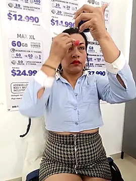 Snapshot of PAULA20- chatting on January 6, 2026, 12:53 pm PAULA20- online show from January 6, 2026, 12:53 pm