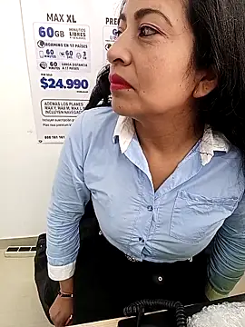 Snapshot of PAULA20- chatting on February 5, 2026, 1:07 pm PAULA20- online show from February 5, 2026, 1:07 pm