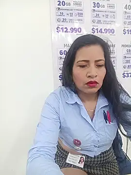 Snapshot of PAULA20- chatting on November 24, 2025, 12:49 pm PAULA20- online show from November 24, 2025, 12:49 pm