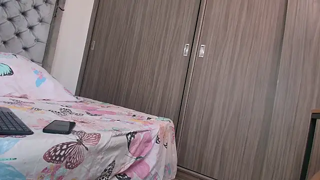 dreamsussi online show from October 29, 2025, 5:34 pm