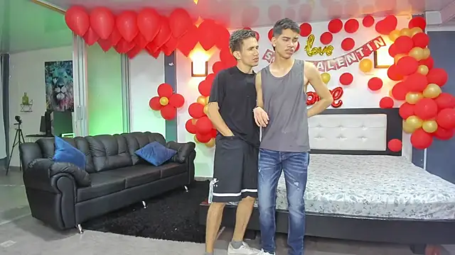 Bisexlifehot   online show from February 15, 2026, 11:03 pm