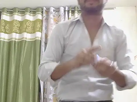 ursdreamperson online show from May 10, 2026, 1:14 pm