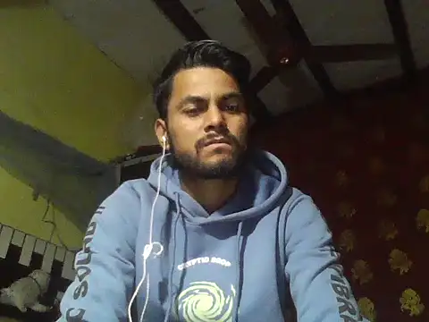 ursdreamperson online show from November 18, 2025, 5:00 am