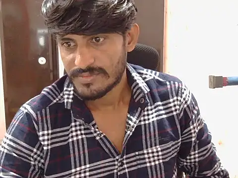 krishjaat43 online show from November 4, 2025, 5:17 pm