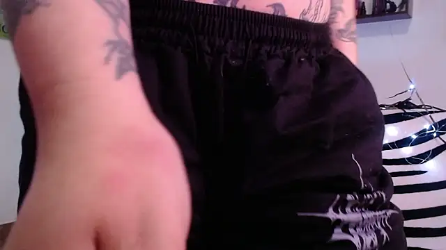 XxGreenGoodxX online show from February 17, 2026, 9:56 pm