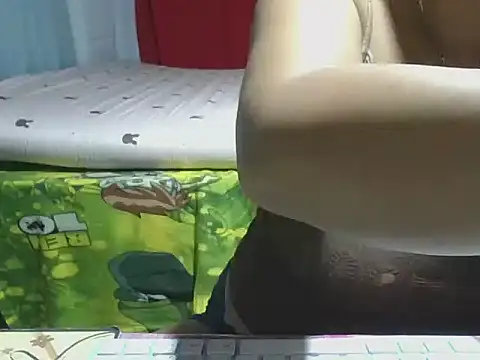 SeksiEstella online show from November 5, 2025, 9:18 pm