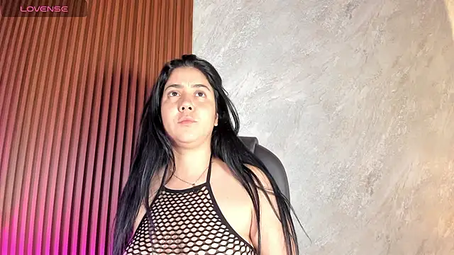 Snapshot of _Cris_Spicy_ chatting on October 7, 2025, 9:16 pm  Cris Spicy  online show from October 7, 2025, 9:16 pm