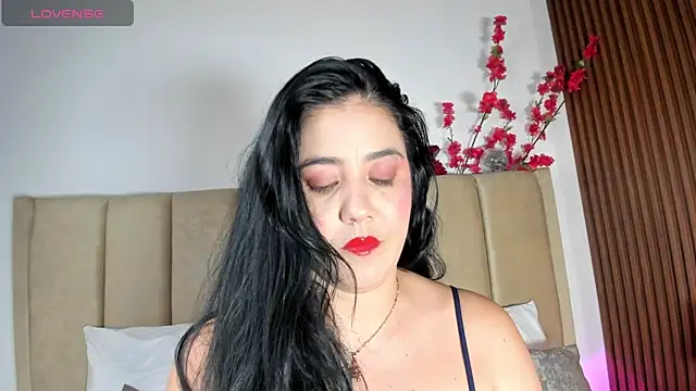 Snapshot of _Cris_Spicy_ chatting on September 29, 2025, 7:52 pm  Cris Spicy  online show from September 29, 2025, 7:52 pm