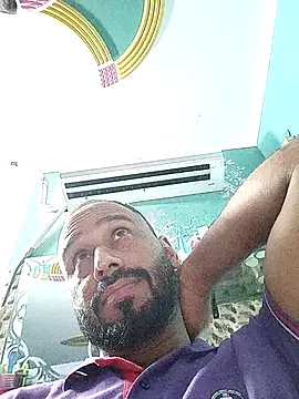 Snapshot of amitkumarkangra chatting on September 19, 2025, 1:09 am amitkumarkangra online show from September 19, 2025, 1:09 am